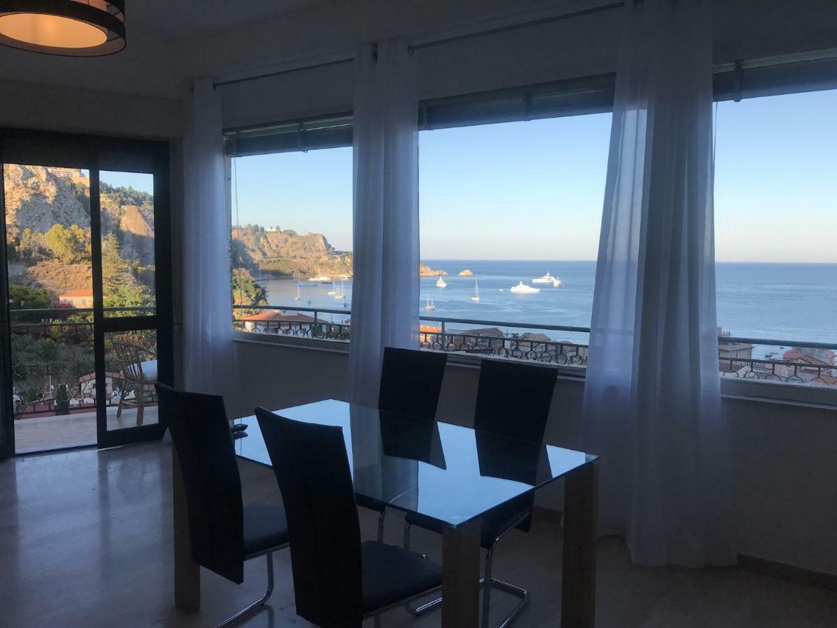 Baia Taormina Apartment جيارديني ناكسوس المظهر الخارجي الصورة
